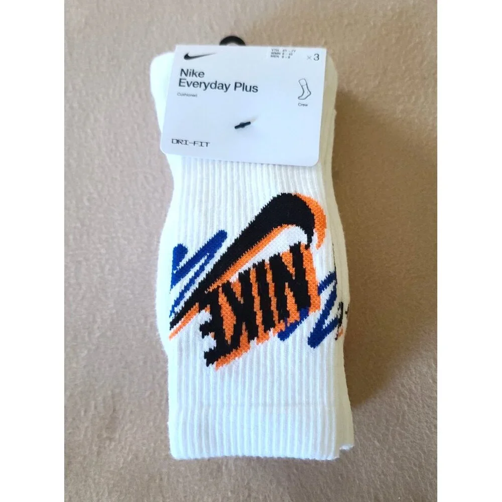 NIKE Everyday Plus 3 Pack Crew Socks White Medium UNISEX M 6-8/W 6-10 Logo NWT